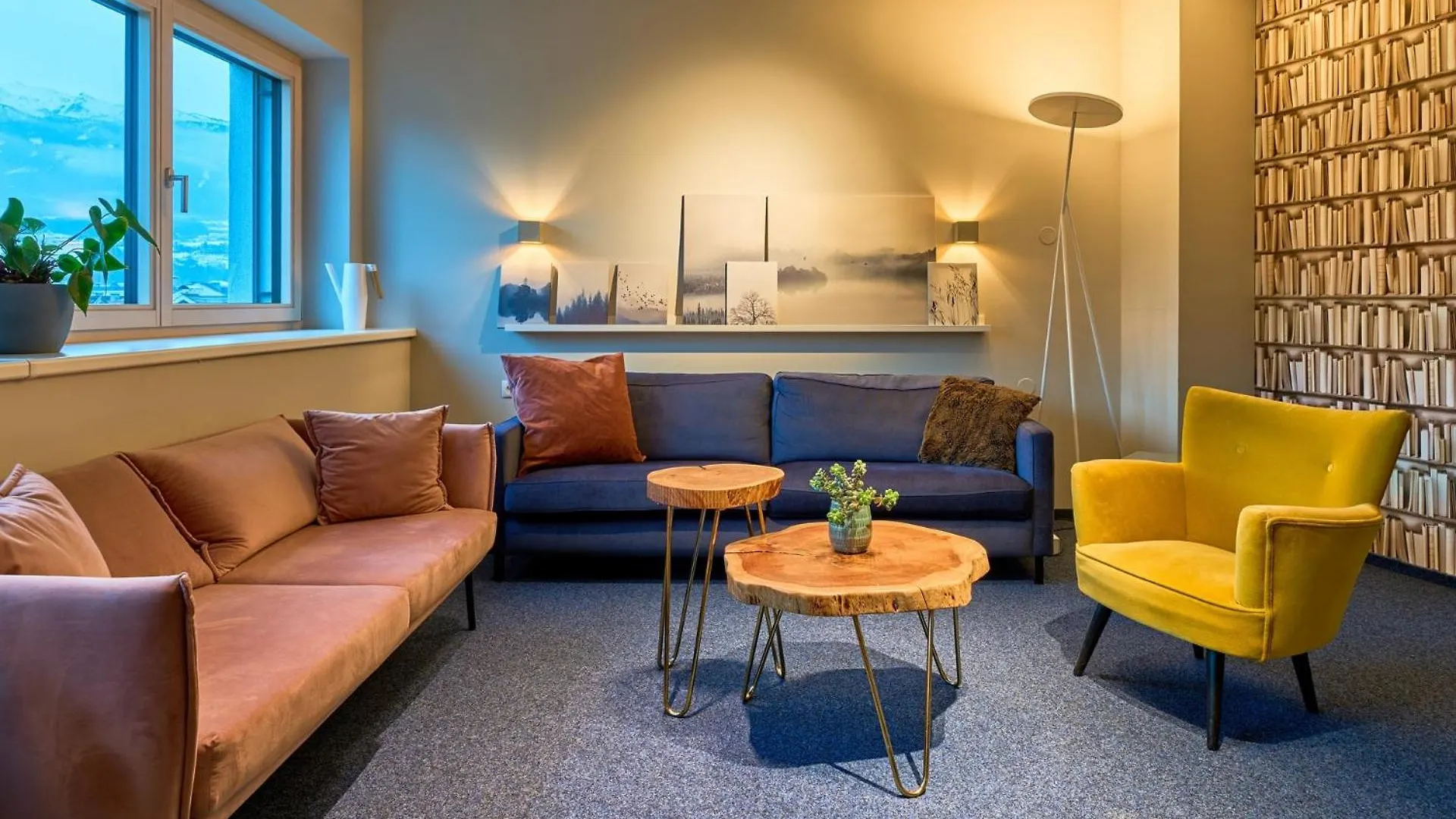 Charmante Wohnung Fuer 2 Personen In Zentrumsnaehe X Privater Parkplatz X Hochwertige Coworking-Arbeitsplaetze Im Haus Innsbruck 0*,